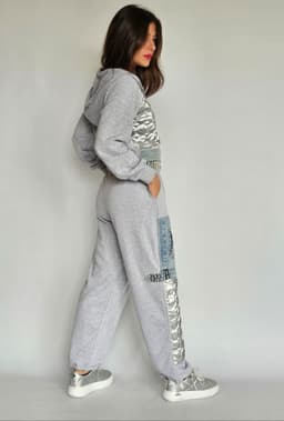 Grey and Denim Setindex