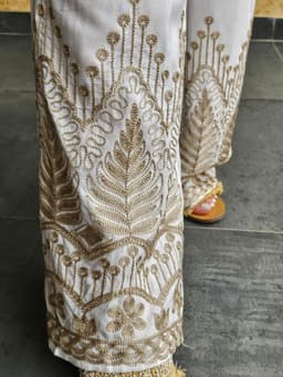 Flowy White Pantsindex